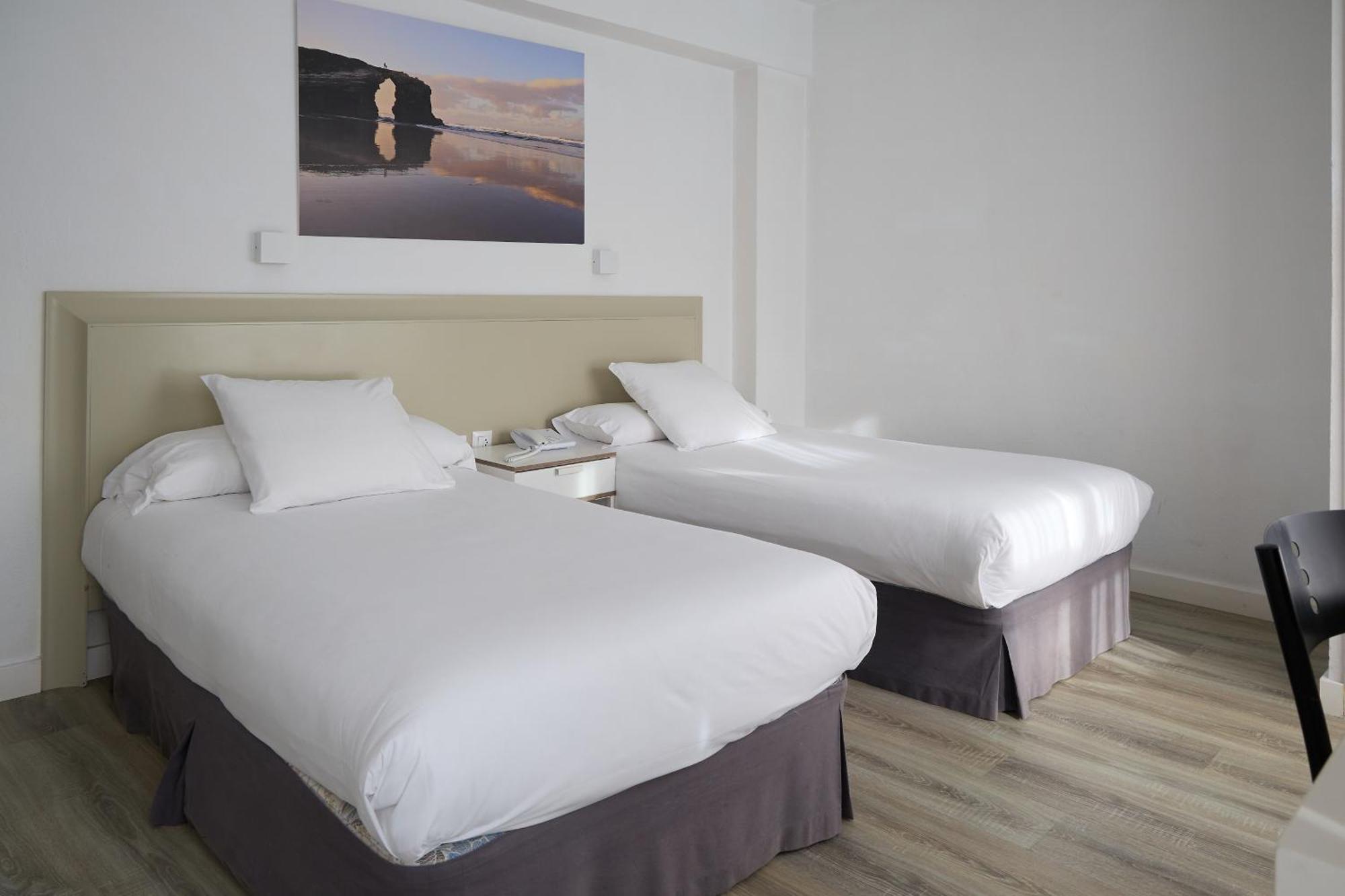 Plaza Hotel 2*